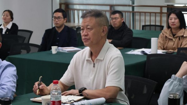 首期培訓班的學員們正在聽課。重慶市蘭台檔案研究院供圖