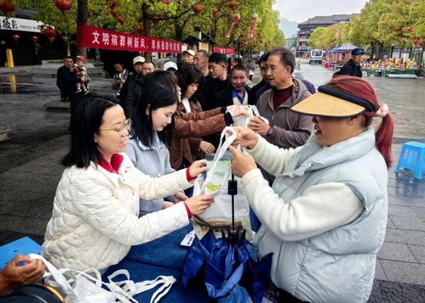 活动现场。周小平摄