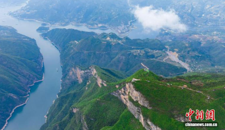 图为三峡之巅景色。奉节县文化旅游委供图