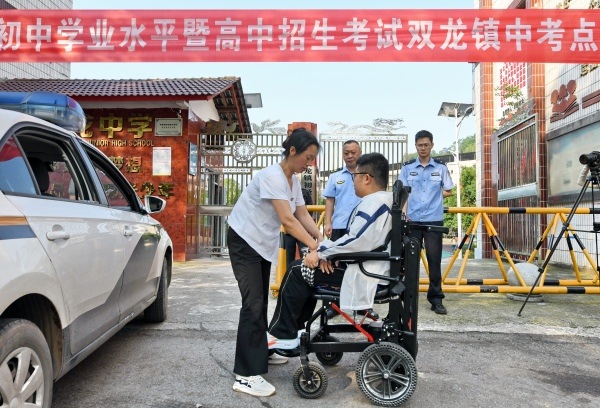 金政磊参加中考。丰都县融媒体中心供图