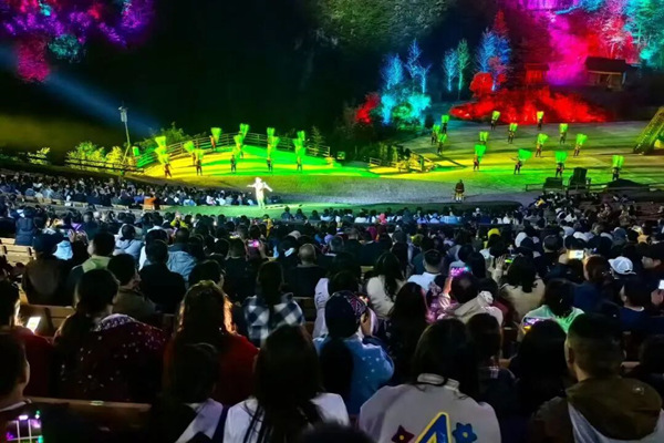 大型山水实景演出《印象武隆》。武隆区融媒体中心供图
