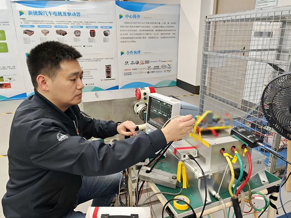 明月湖“工匠”陳健：讓新能源汽車電機“冷暖自知”