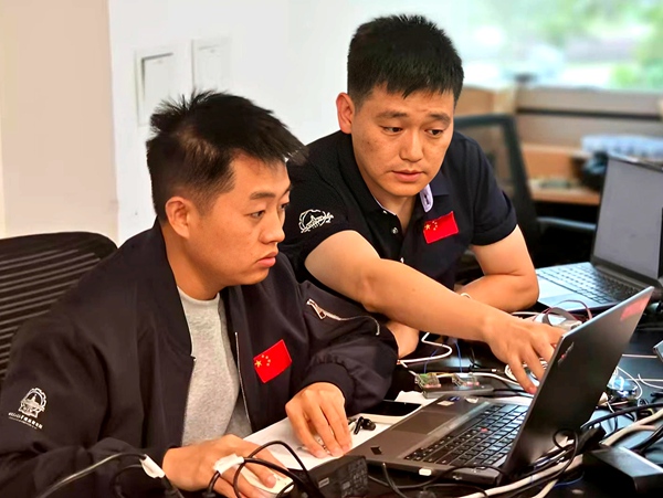 明月湖“工匠”陈健：让新能源汽车电机“冷暖自知”(图2)