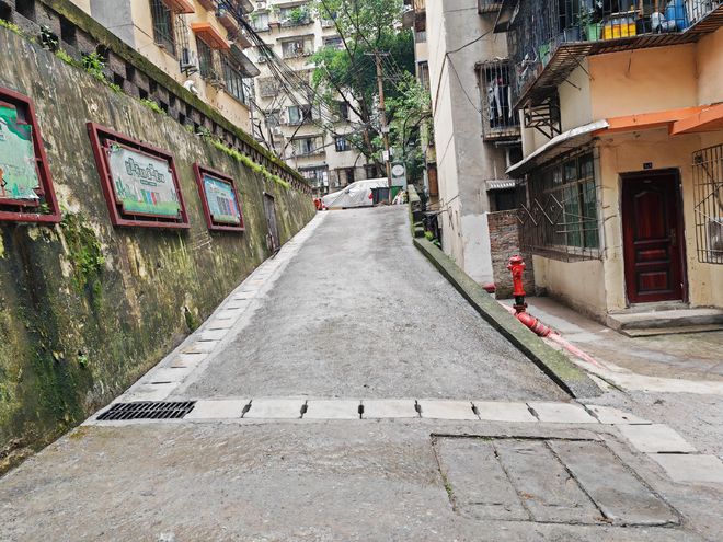 管道通畅路面平整。社区供图