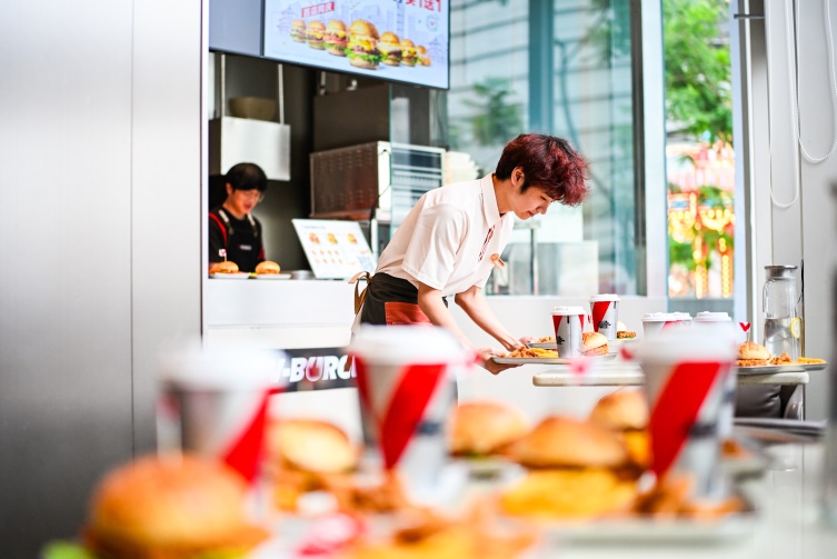“必胜汉堡”重庆首店。必胜客供图