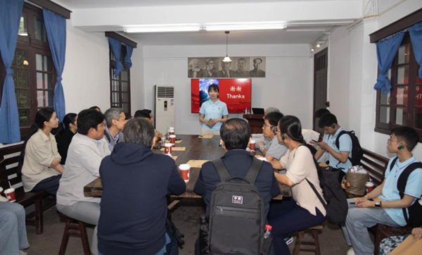 微課開講。西南政法大學供圖