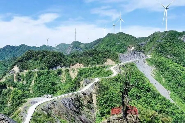 刀背梁景区。石柱文旅供图