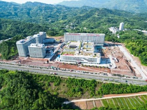 江苏省人民医院重庆医院新院区。受访单位供图