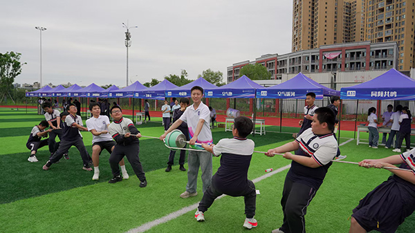 马德堡半球实验。学校供图