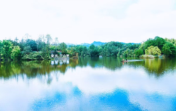 美丽的丁山水库。孙治波摄