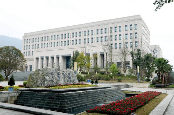 校园一角。重庆工商大学供图