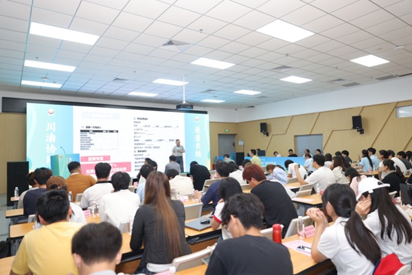 活动现场。潼南区人力资源和社会保障局供图