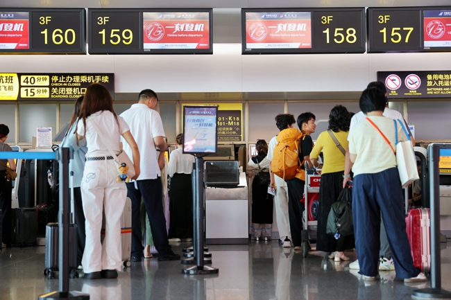 重庆航空“渝兴快线”推出“一刻登机”服务。重庆航空供图