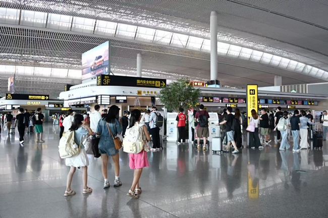 2026年8月2日重庆江北国际机场旅客吞吐量突破3000万人次。重庆江北国际机场供图
