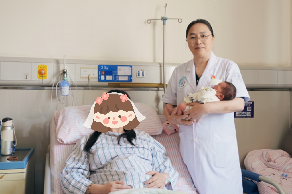 胡珊查房中。方大医院供图
