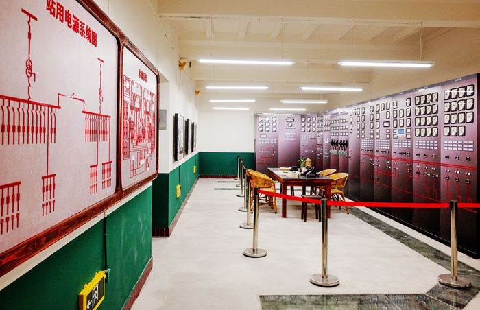 凉亭变电站党性教育基地还原70年代主控制室。国网重庆市电力公司供图