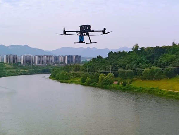 空中巡飞抽查的无人机