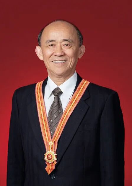 载誉归来的马善祥。（图片由马善祥同志提供）