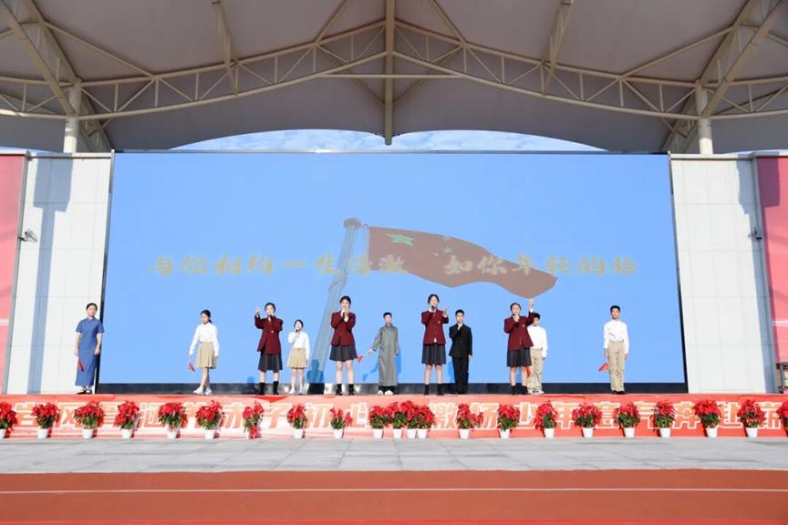 情景演绎红色记忆。学校供图