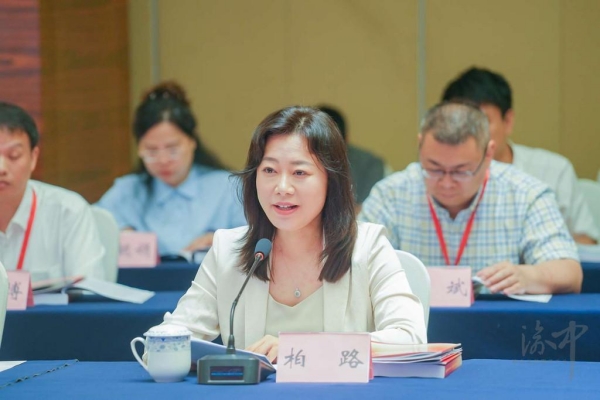 教育部哲学社会科学实验室（东北师大）执行主任、教授柏路发言。罗云希摄