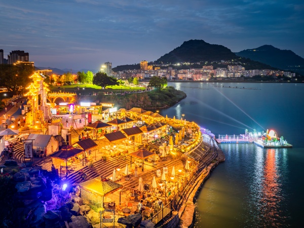 滨湖夜市。开州区委宣传部供图