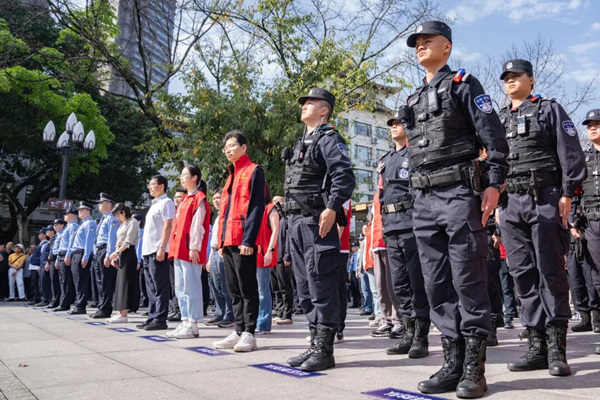 渝中区“山城义警”正式成立。渝中区委宣传部供图