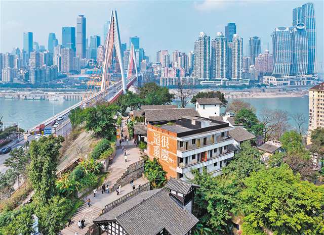 南岸區下浩裡，游客在具有重慶特色的巷子裡游玩。（資料圖片）記者 崔力 攝/視覺重慶