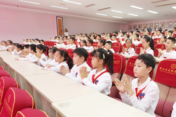 毒征文大赛颁奖大会现场。主办方供图