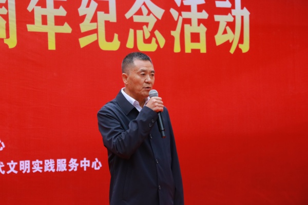 赵福乾讲述长征故事。胥世鹏摄